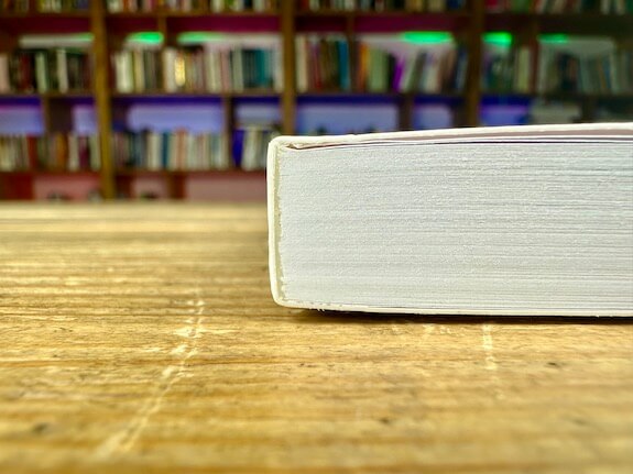 Paperback gelijmd gebrocheerd